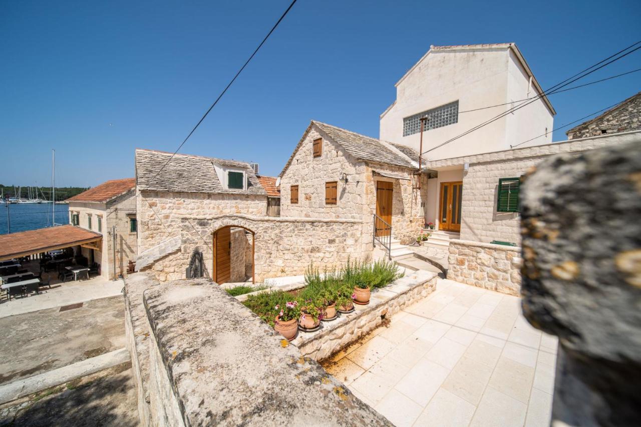 Apartments Mediteraneo Rogoznica โรกอซนิซา ภายนอก รูปภาพ