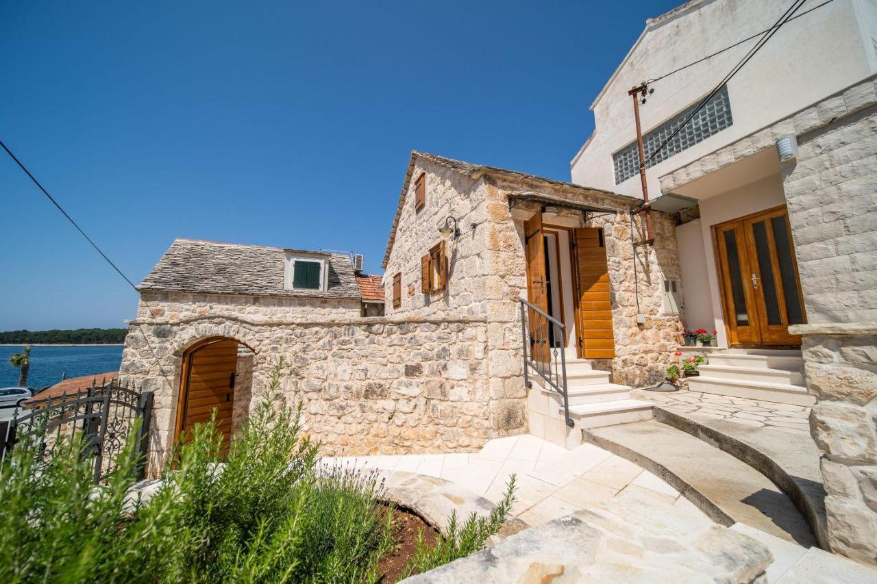 Apartments Mediteraneo Rogoznica โรกอซนิซา ภายนอก รูปภาพ