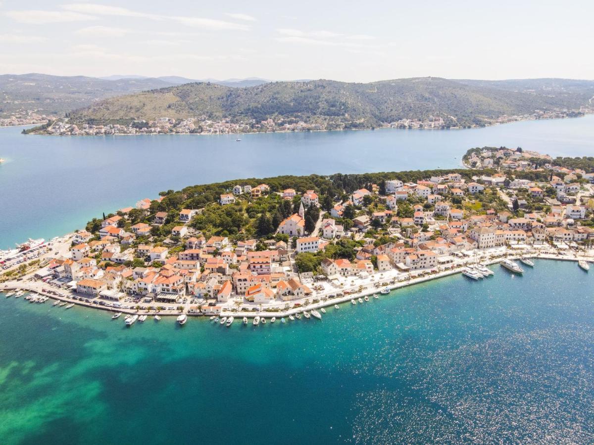 Apartments Mediteraneo Rogoznica โรกอซนิซา ภายนอก รูปภาพ