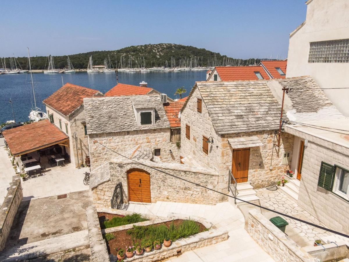 Apartments Mediteraneo Rogoznica โรกอซนิซา ภายนอก รูปภาพ