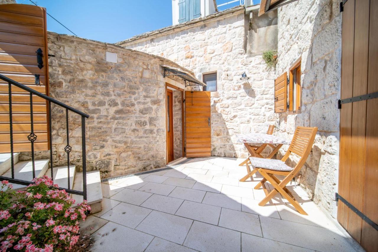 Apartments Mediteraneo Rogoznica โรกอซนิซา ภายนอก รูปภาพ