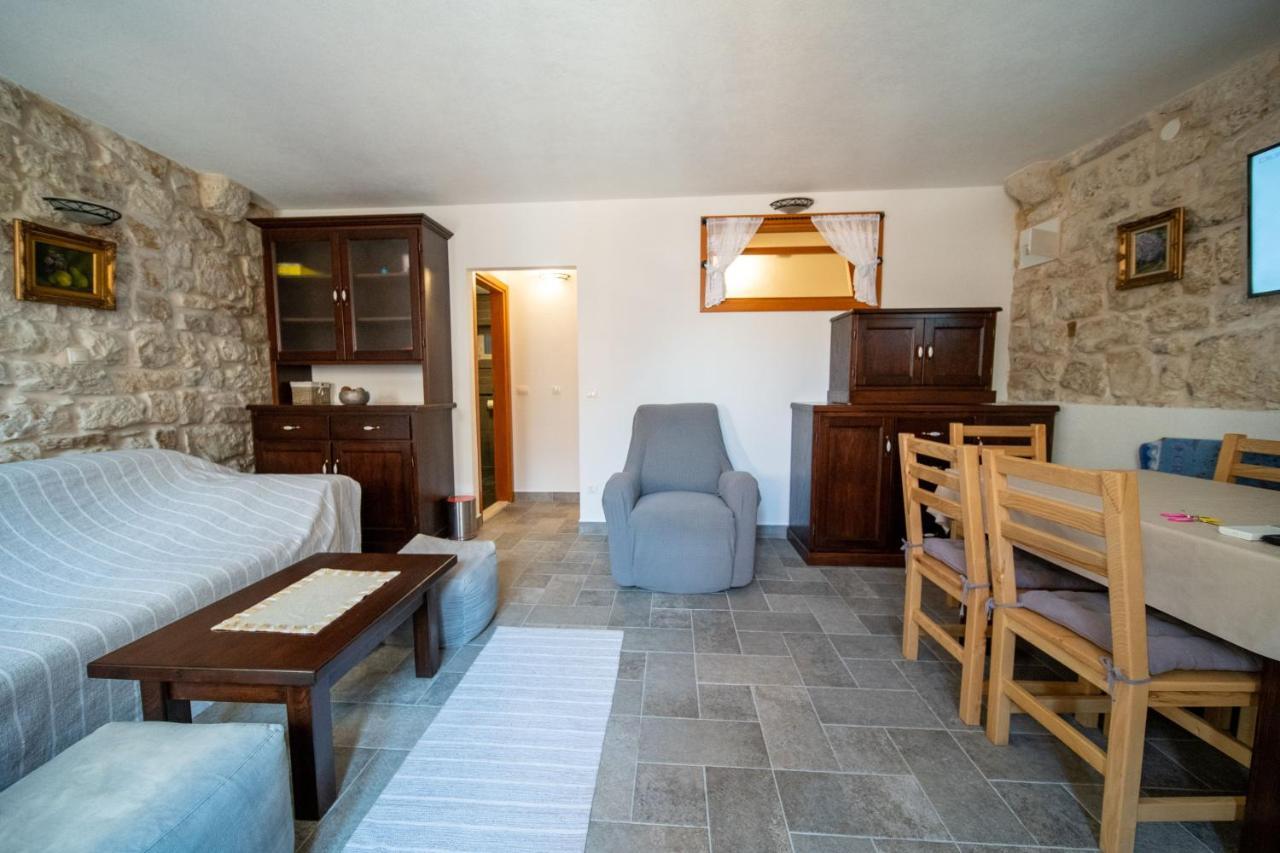 Apartments Mediteraneo Rogoznica โรกอซนิซา ภายนอก รูปภาพ