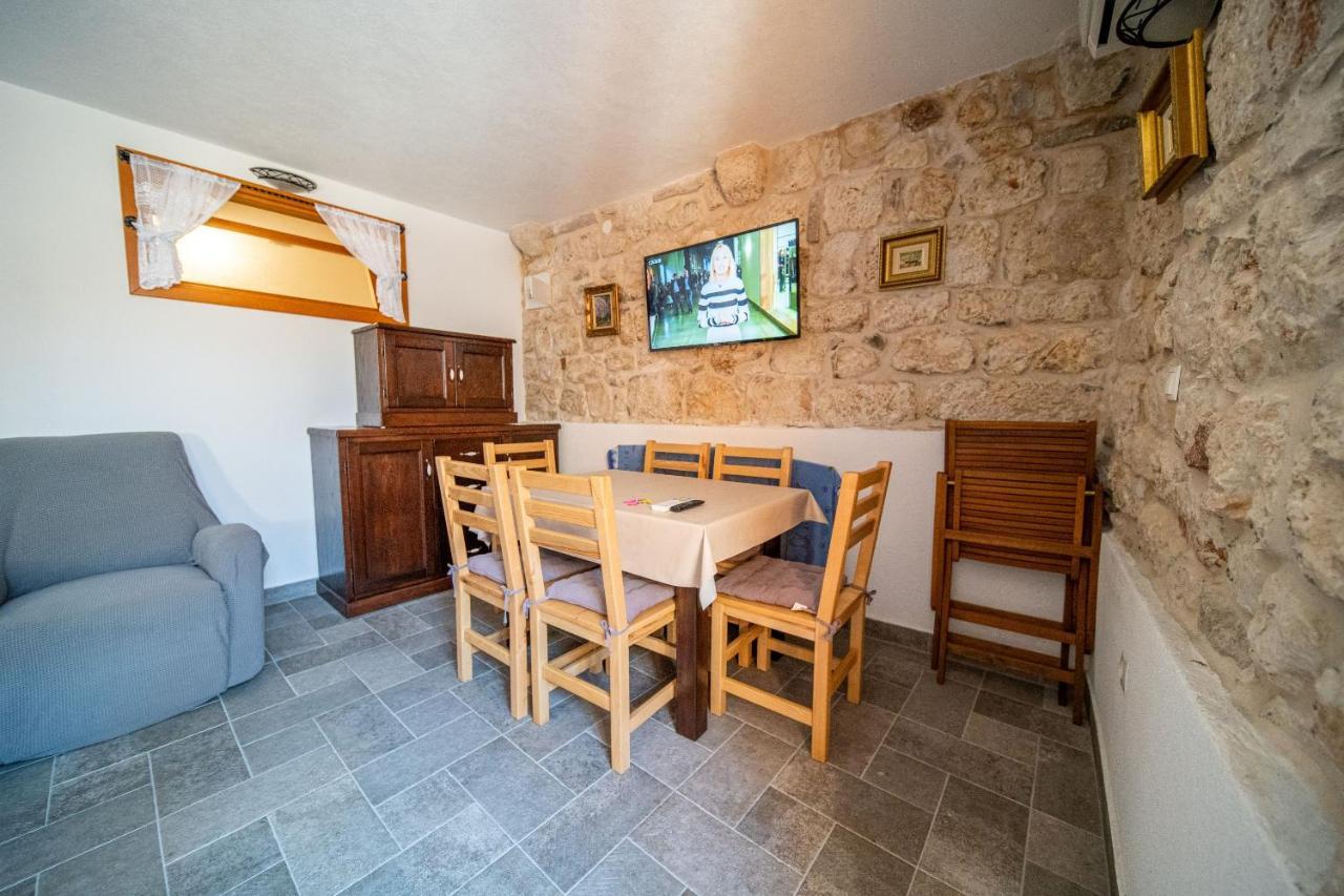 Apartments Mediteraneo Rogoznica โรกอซนิซา ภายนอก รูปภาพ
