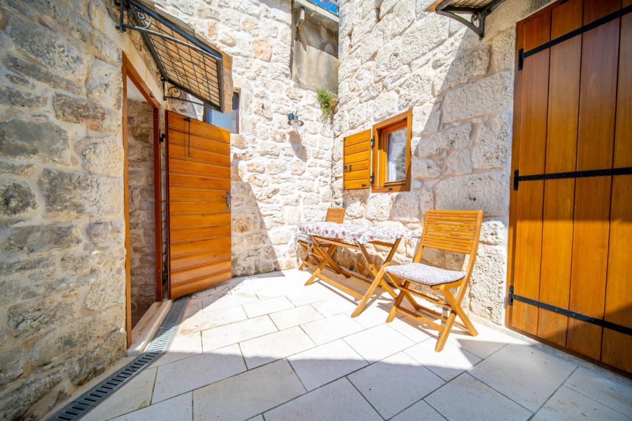Apartments Mediteraneo Rogoznica โรกอซนิซา ภายนอก รูปภาพ
