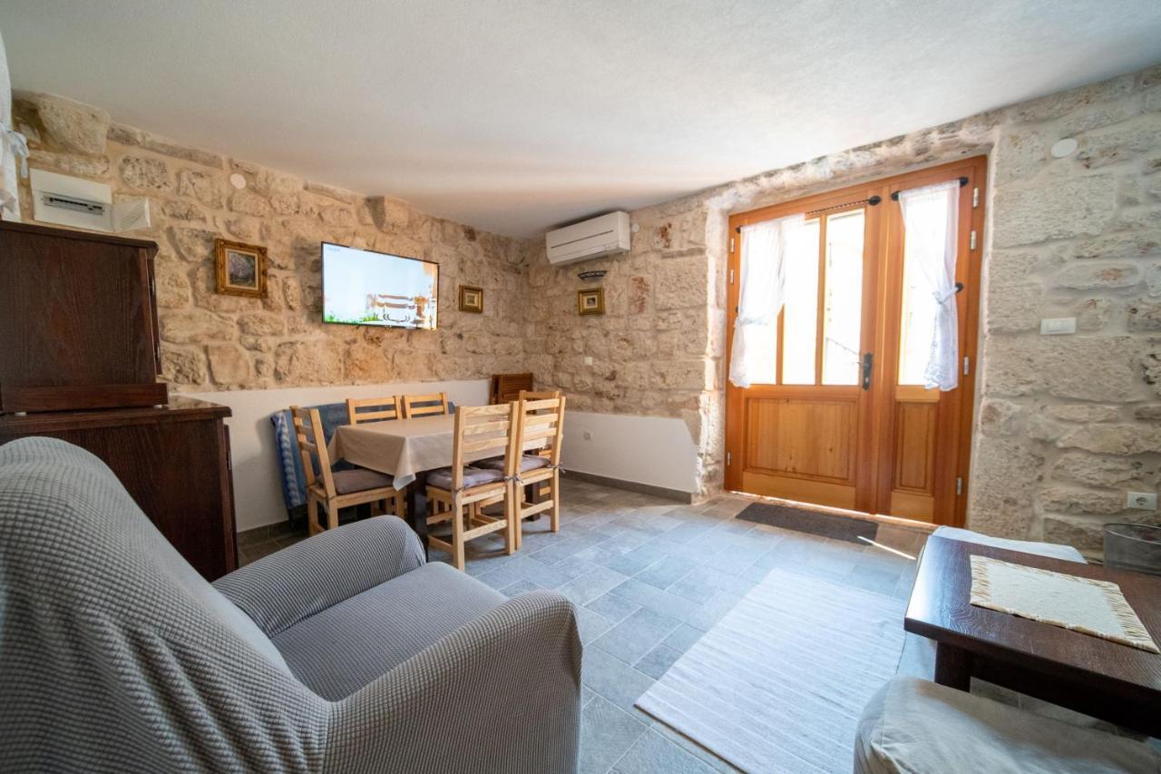 Apartments Mediteraneo Rogoznica โรกอซนิซา ภายนอก รูปภาพ